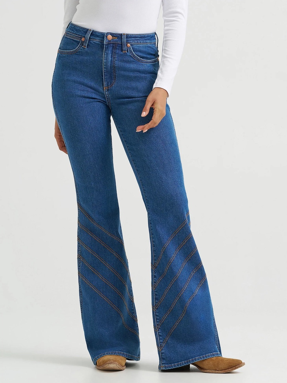 Wrangler Daytona Relic Flare 27x34 NWT